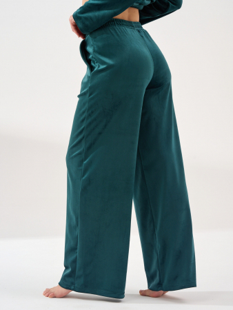 Женский костюм "Бархат" 2406-В / Изумрудный