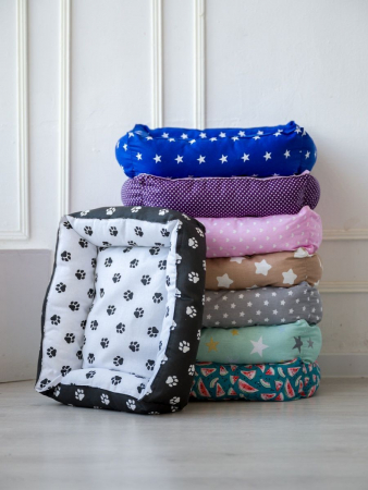 Лежак для кошек и собак / горох