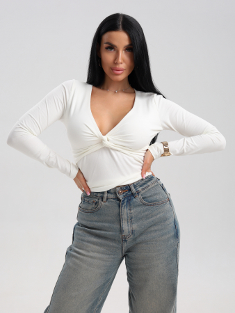 Женский лонгслив мод.2045 / Молоко