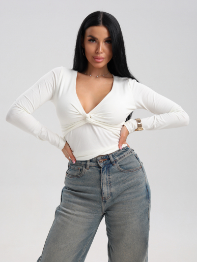 Женский лонгслив мод.2045 / Молоко