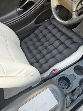 Подушка автомобильная на сиденье "АВТО-БИО" 50x45 / черная