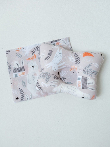 Комплект подушка "МАЛЮТКА" + 2 наволочки / в лесу