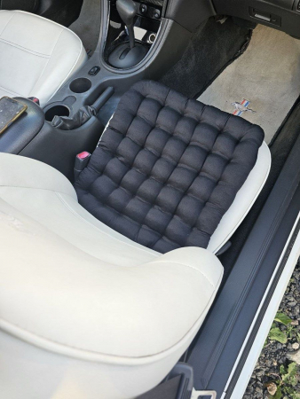 Подушка автомобильная на сиденье "АВТО-БИО" 50x45 / черная