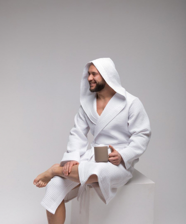 Мужской вафельный халат PandaHug Orlando с капюшоном / белый