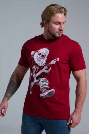 Мужская футболка 8581 / бордо+Д мороз с гитарой
