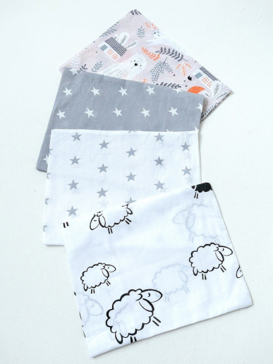 Комплект подушка "МАЛЮТКА" + 2 наволочки / в лесу