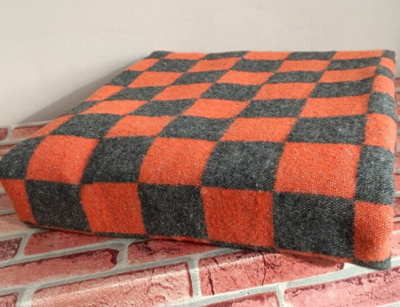 Одеяло полушерстяное 50% шерсть, 50% пэ 400гр. ОПШ-1 / расцветки в ассортименте