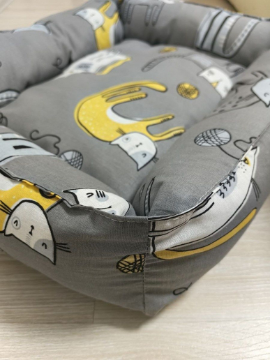 Лежак для кошек и собак / серый кот