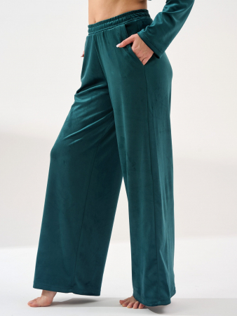 Женский костюм "Бархат" 2406-В / Изумрудный