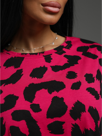 Женская футболка Ирбис / Малина