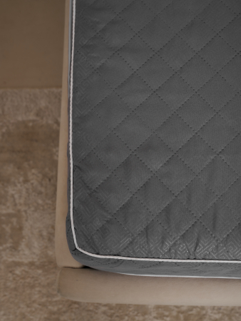 Чехол на матрац стеганный / Темно-серый