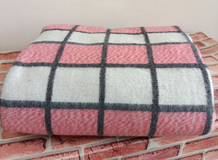 Одеяло полушерстяное 50% шерсть, 50% пэ 400гр. ОПШ-1 / расцветки в ассортименте
