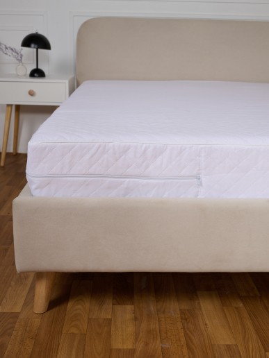 Чехол на матрац стеганный / Белый