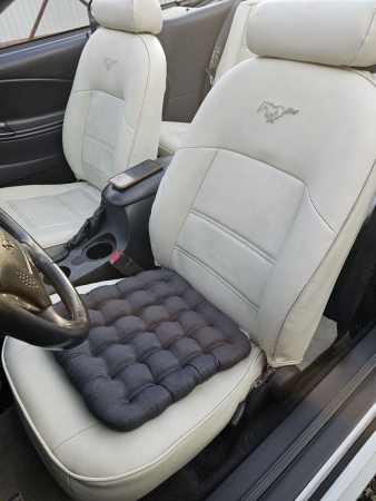 Подушка автомобильная на сиденье "АВТО-БИО" 40x40 / черная