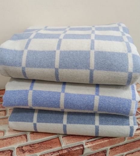 Одеяло байковое 400 гр. 80% хлопок / расцветки в ассортименте