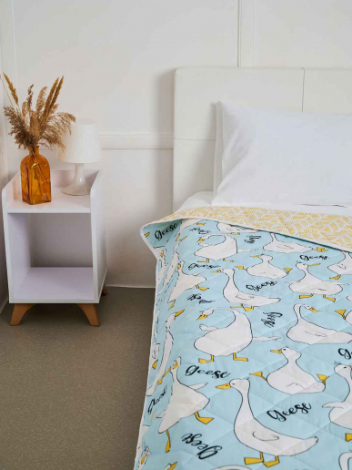 Покрывало стеганое детское поплин / Гусь-обнимусь (мята)