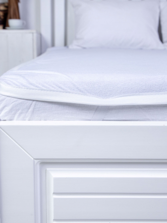 Наматрасник водонепроницаемый