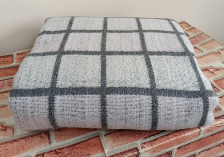 Одеяло полушерстяное 50% шерсть, 50% пэ 400гр. ОПШ-1 / расцветки в ассортименте