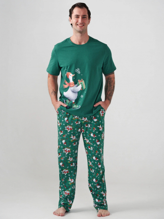 Мужская пижама "Зимние забавы" 2410-К / Зеленый