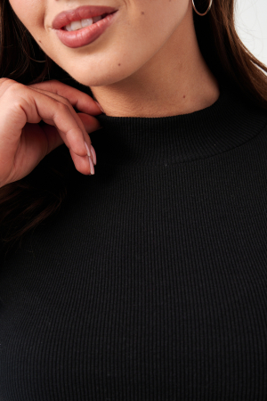 Женская водолазка 52719 укороченная / черный