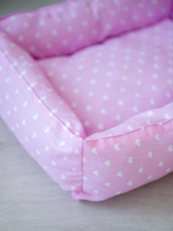 Лежак для кошек и собак / сердечки