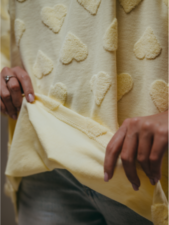 Женская футболка Ирбис / Сердца, сливочное масло