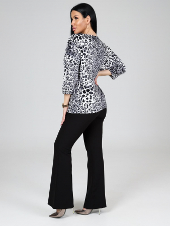 Женский свитшот Милэда / черный