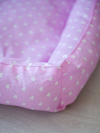 Лежак для кошек и собак / сердечки