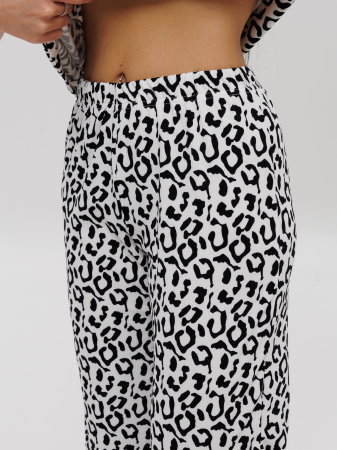 Женская пижама П-113(Л) / Белый (леопард)