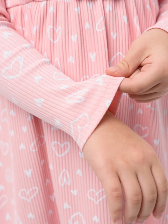 Детское платье "Бетти" длинный рукав / Нежно-розовый (сердечки)