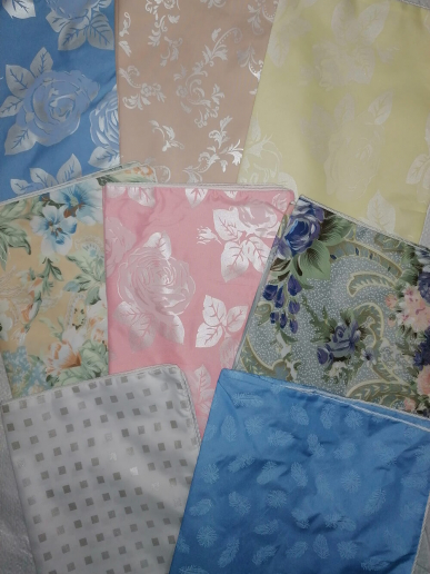 Наперник из тика на молнии с кантом / AV