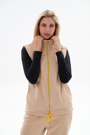 Жилет женский из футера / Латте макси