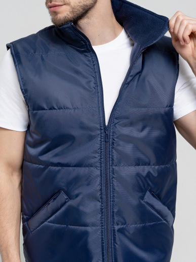 Жилет утепленный на молнии / 3.9.4.49 В ассортименте
