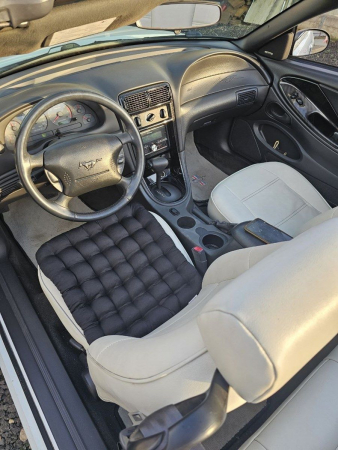 Подушка автомобильная на сиденье "АВТО-БИО" 50x45 / черная