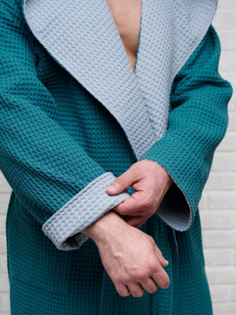 Мужской вафельный халат с капюшоном двухцветный / малахит