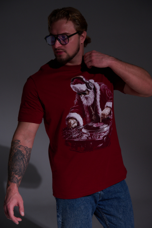 Мужская футболка 8581 / бордо+диско дедМ