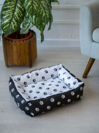 Лежак для кошек и собак / лапки, черные