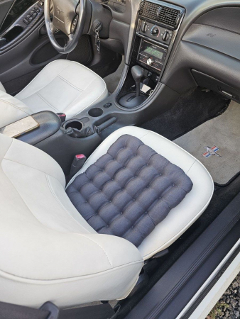 Подушка автомобильная на сиденье "АВТО-БИО" 40x40 / темно-серая