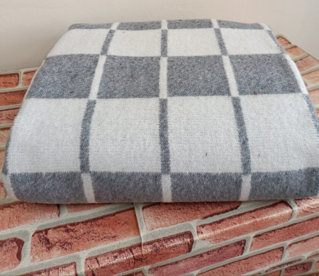 Одеяло полушерстяное 50% шерсть, 50% пэ 400гр. ОПШ-1 / расцветки в ассортименте