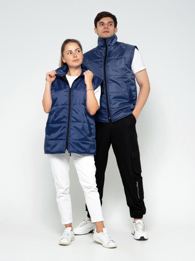 Жилет утепленный на молнии / 3.9.4.49 В ассортименте