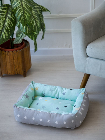 Лежак для кошек и собак / звезды, серый, зеленый