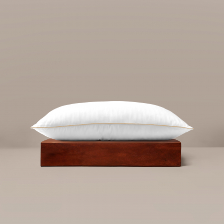 Подушка "Verossa" Hotel Line 50/70 / Royal