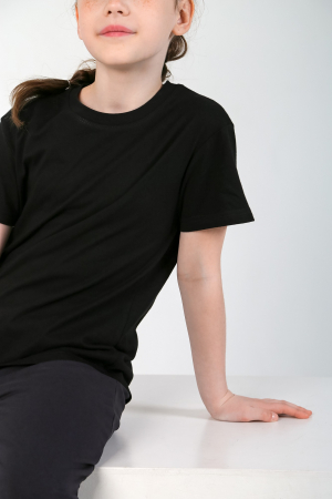 Футболка для девочки Бэйсик-1 / Черный