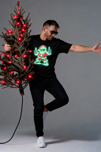 Мужская футболка 8581 / черный+дедМ с бутылками