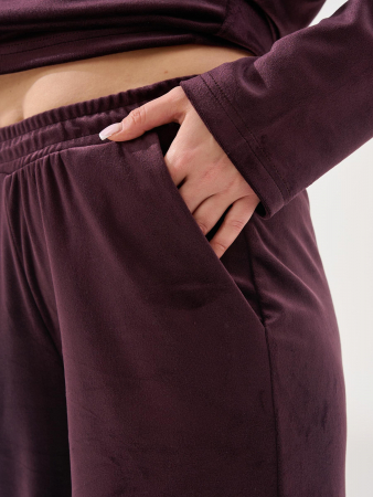 Женский костюм "Бархат" 2406-В / Бордовый