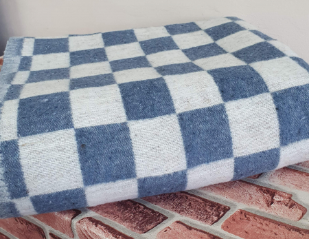 Одеяло полушерстяное 50% шерсть, 50% пэ 400гр. ОПШ-1 / расцветки в ассортименте