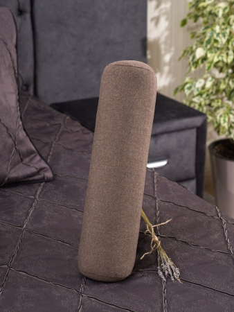 Валик ортопедический массажный для спины и поясницы с лузгой гречихи / коричневый