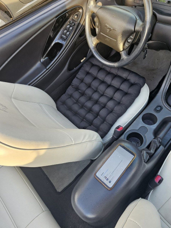 Подушка автомобильная на сиденье "АВТО-БИО" 50x45 / черная