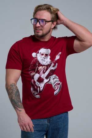 Мужская футболка 8581 / бордо+Д мороз с гитарой