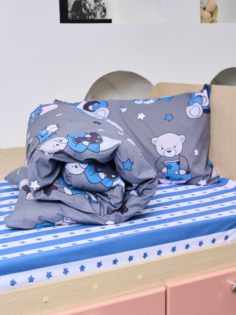 Детское постельное белье поплин с простыней на резинке / Мишки, синий